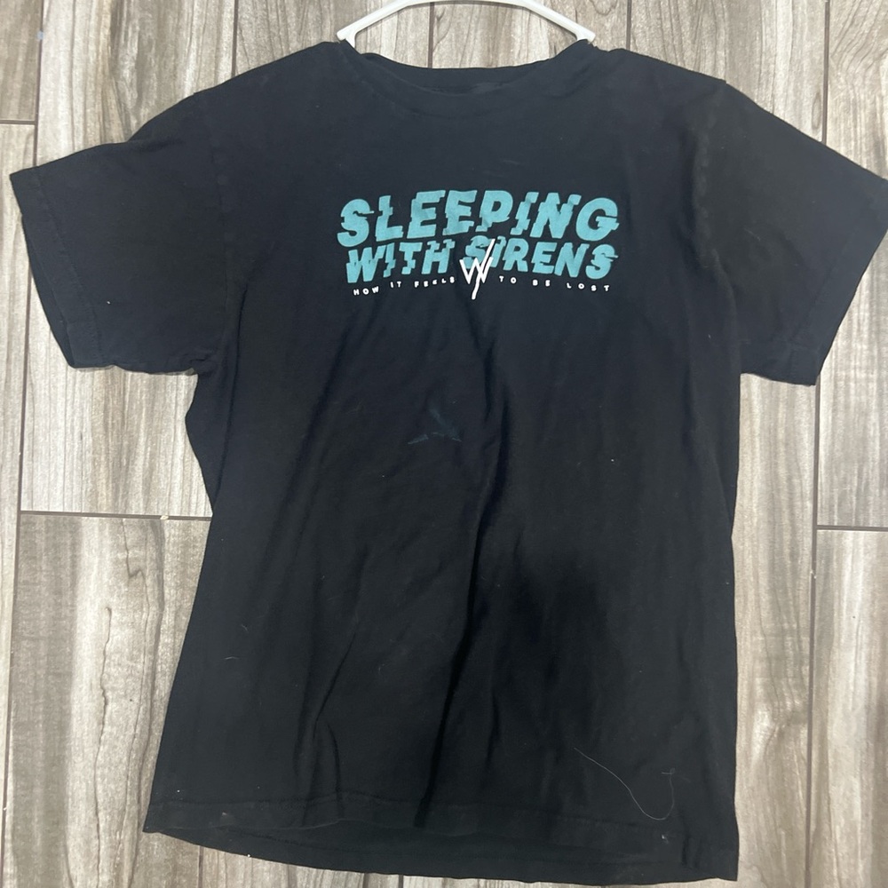 Hot Topic Black and Teal Short Sleeve Tee